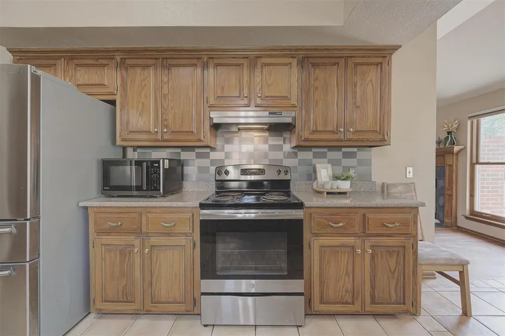 Photo 14 — 4100 Drawbridge Lane, Norman, OK 73072
