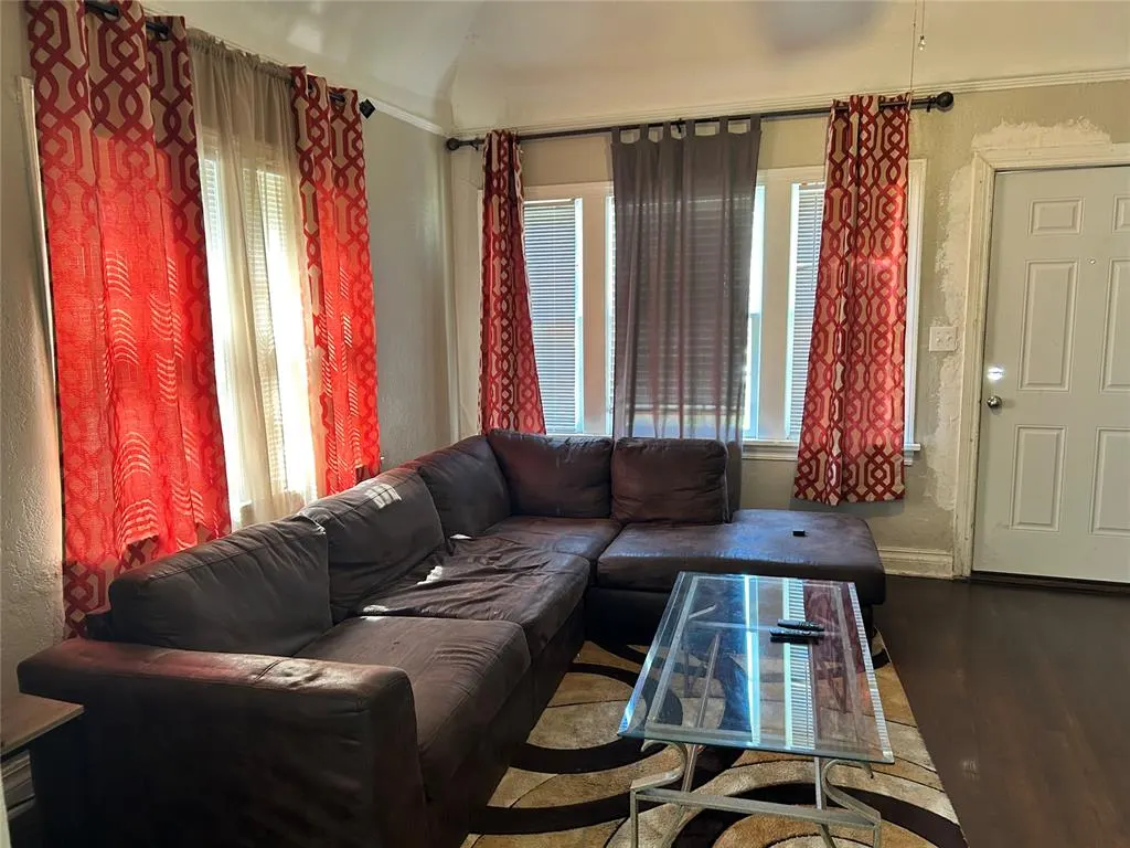 Photo 3 — 2541 NW 11th Street, Oklahoma City, OK 73107
