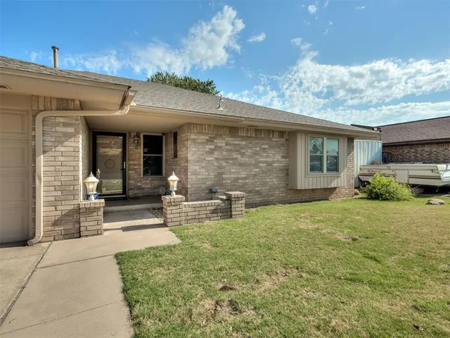 Photo 4 — 1525 SW 93rd Road, Oklahoma City, OK 73159
