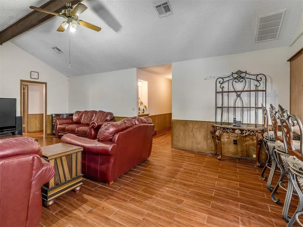 Photo 9 — 1525 SW 93rd Road, Oklahoma City, OK 73159