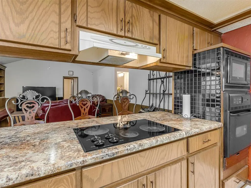 Photo 12 — 1525 SW 93rd Road, Oklahoma City, OK 73159