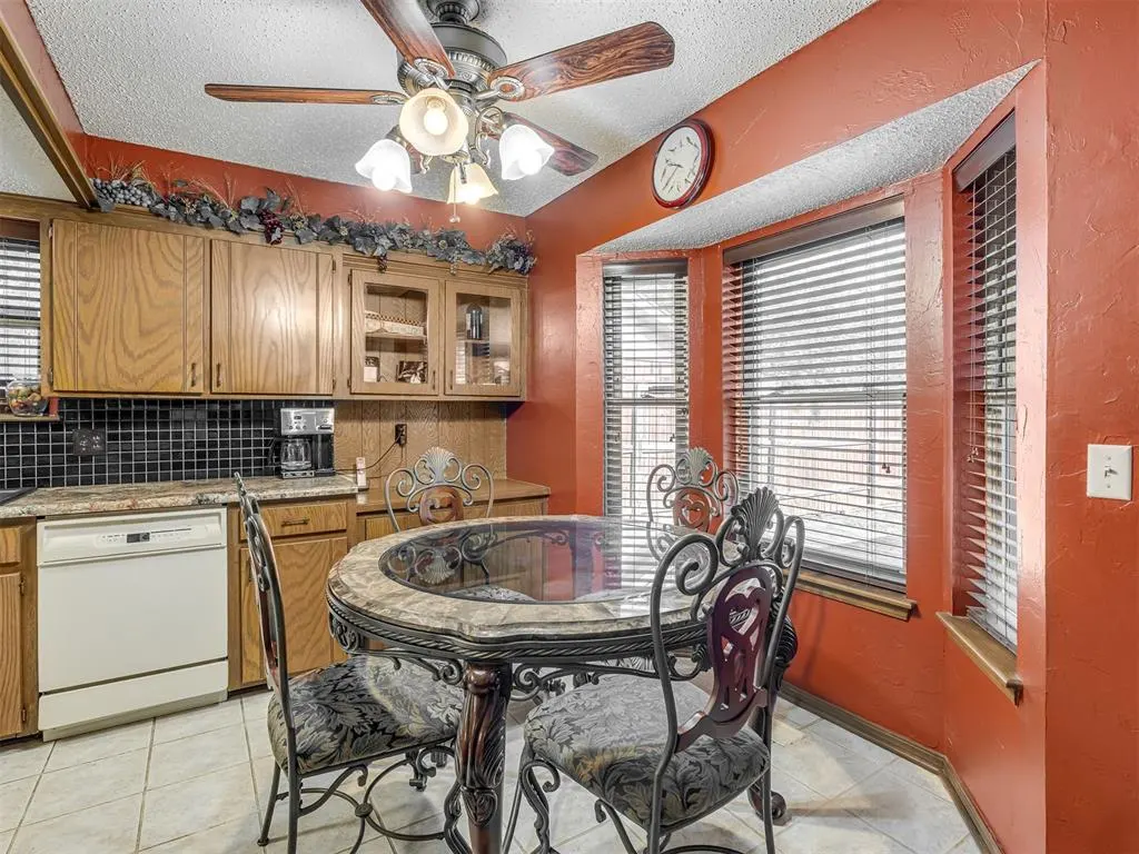 Photo 16 — 1525 SW 93rd Road, Oklahoma City, OK 73159