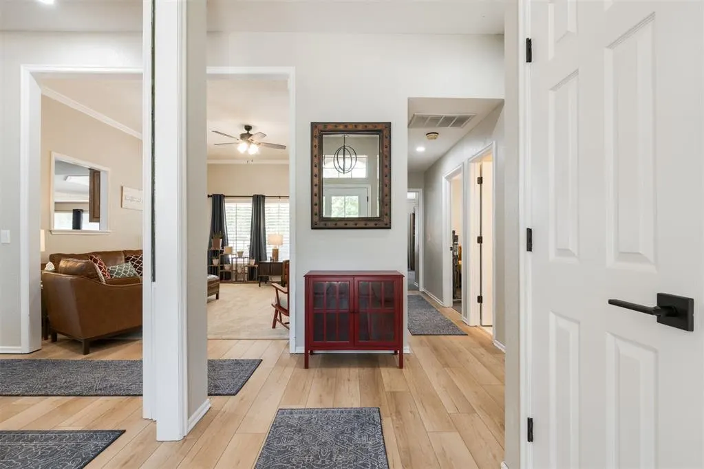 Photo 2 — 817 Fox Hill Drive, Edmond, OK 73034