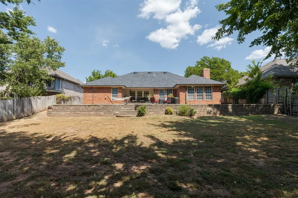 Photo 18 — 817 Fox Hill Drive, Edmond, OK 73034