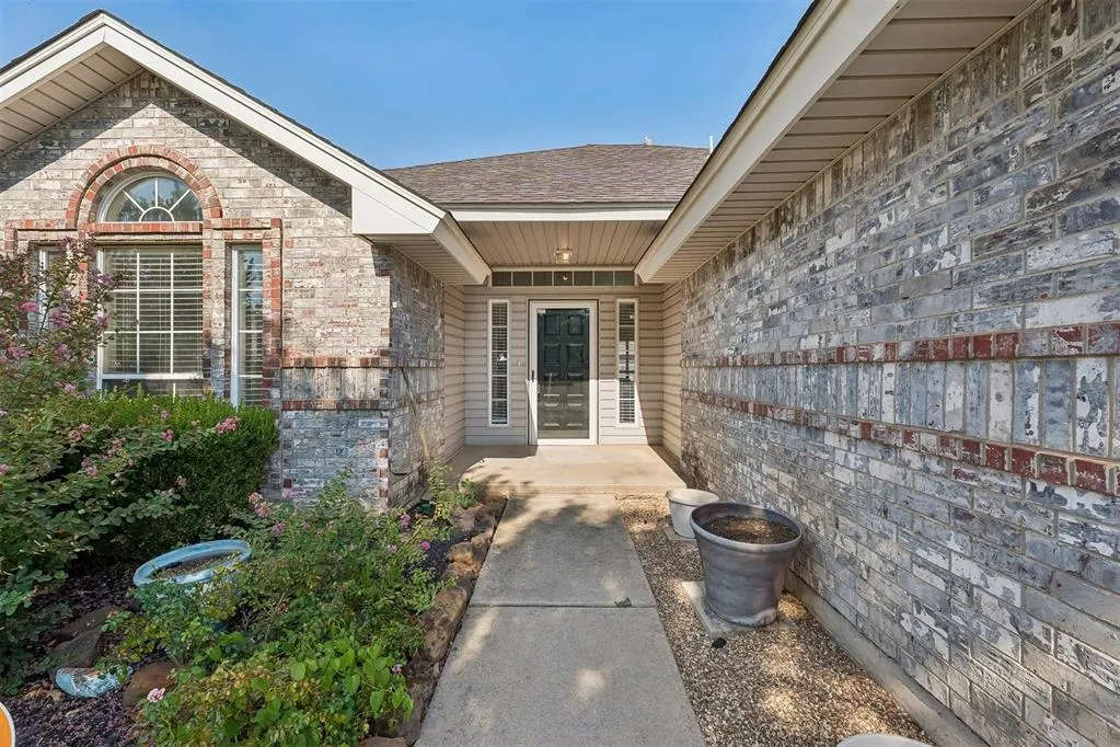 Photo 3 — 14413 S Harvey Avenue, Oklahoma City, OK 73170