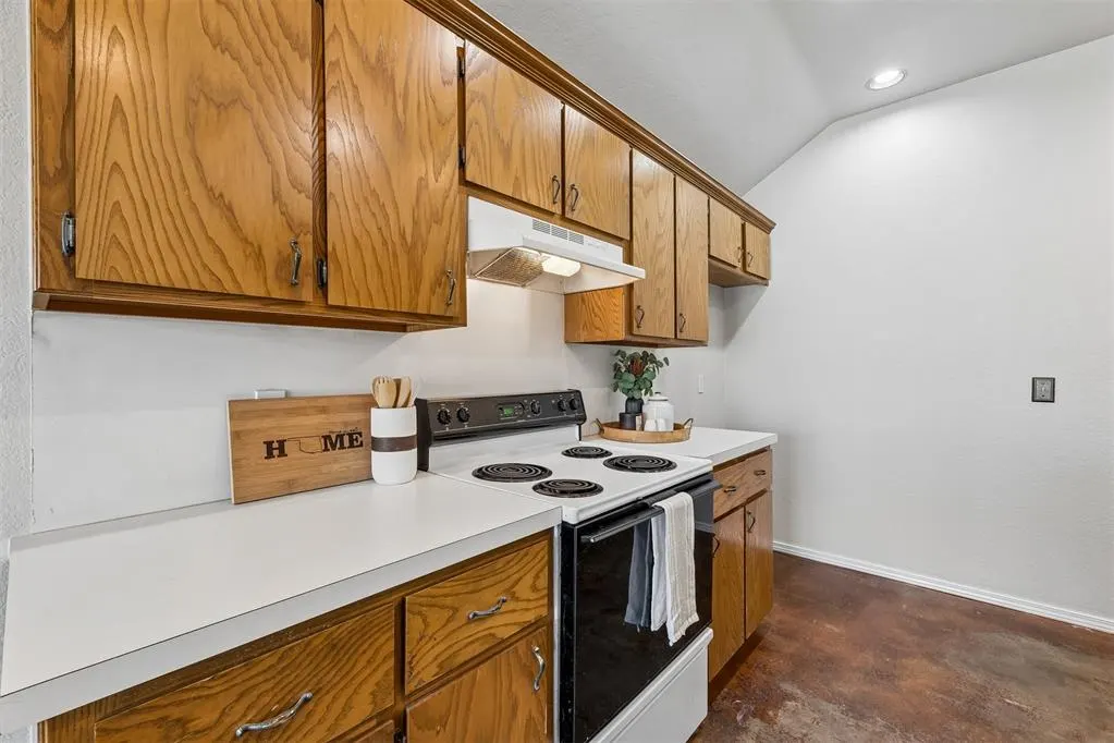 Photo 13 — 14413 S Harvey Avenue, Oklahoma City, OK 73170