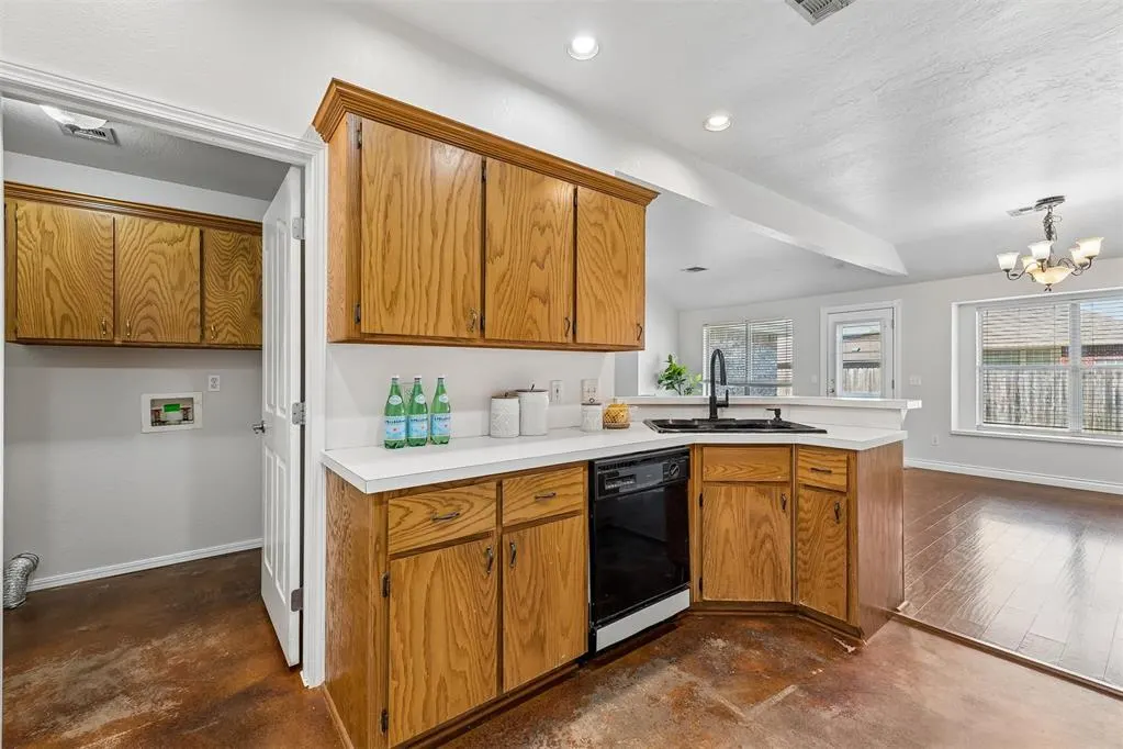Photo 15 — 14413 S Harvey Avenue, Oklahoma City, OK 73170
