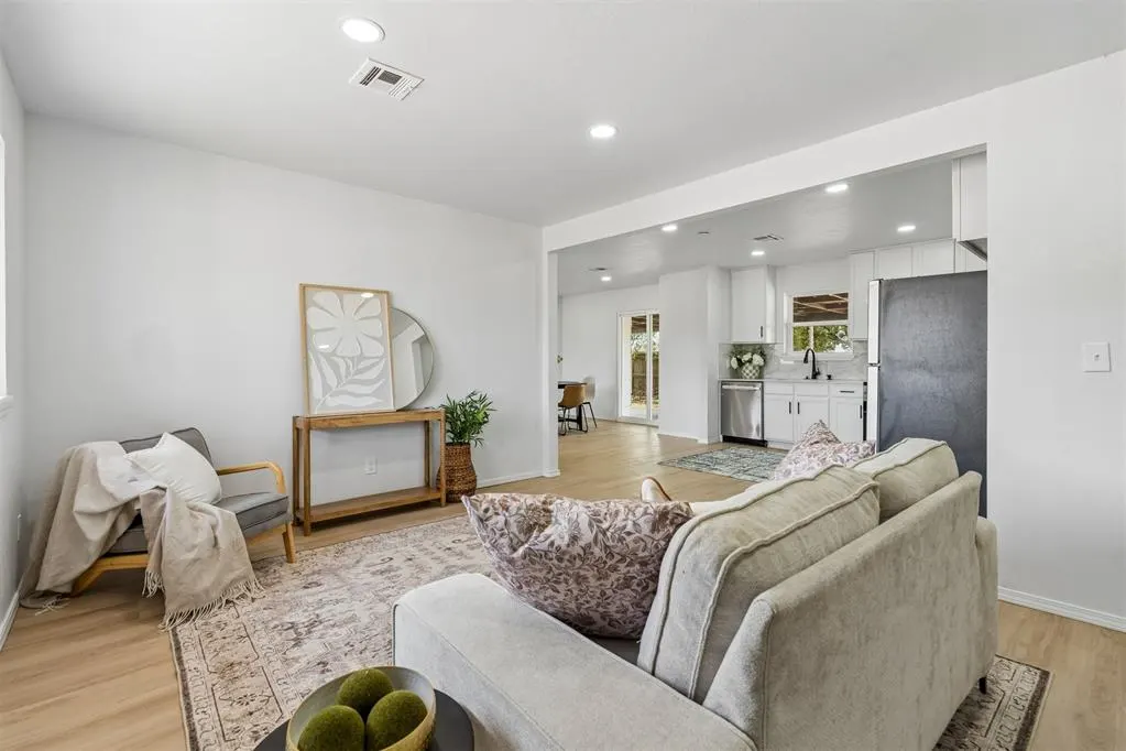 Photo 9 — 2024 E Robberts Avenue, Kingfisher, OK 73750
