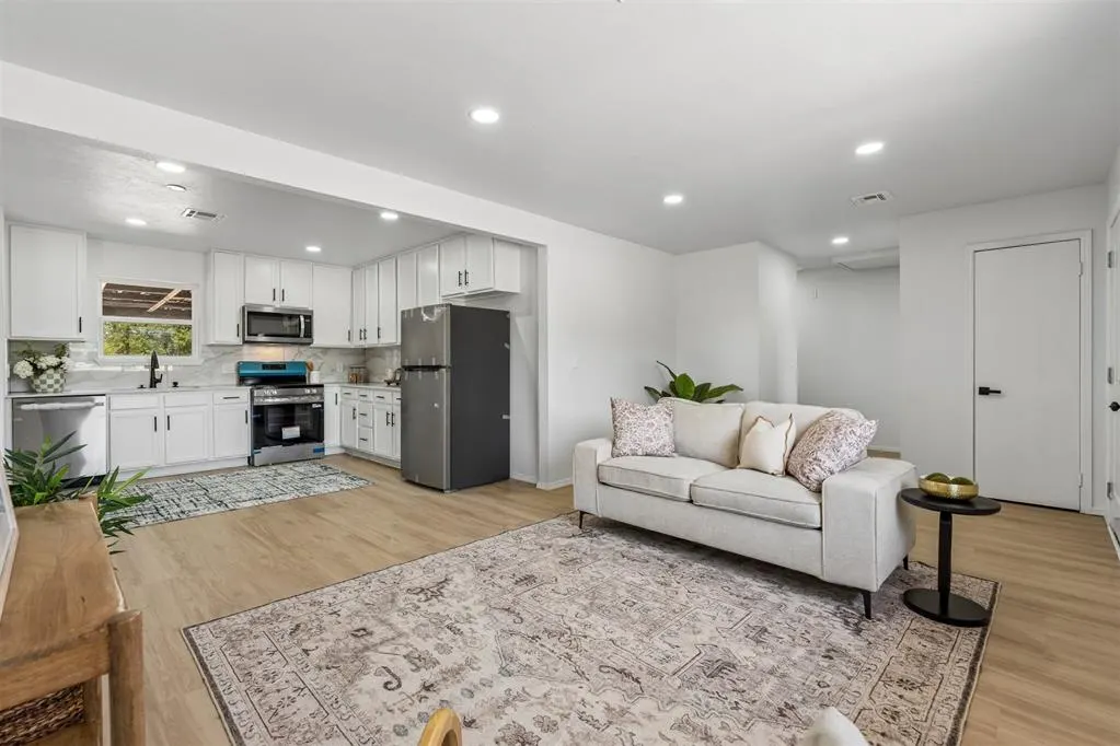 Photo 10 — 2024 E Robberts Avenue, Kingfisher, OK 73750
