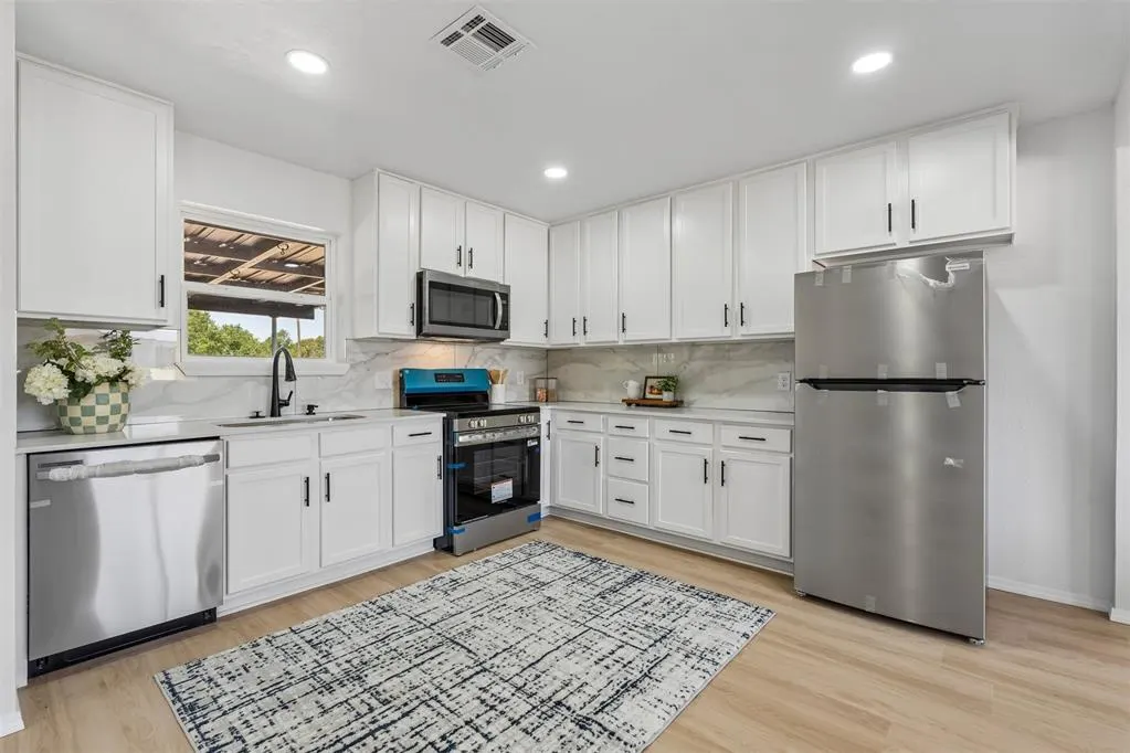 Photo 14 — 2024 E Robberts Avenue, Kingfisher, OK 73750