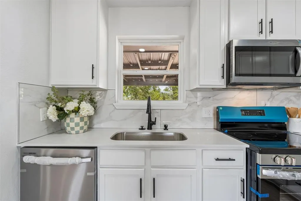 Photo 17 — 2024 E Robberts Avenue, Kingfisher, OK 73750