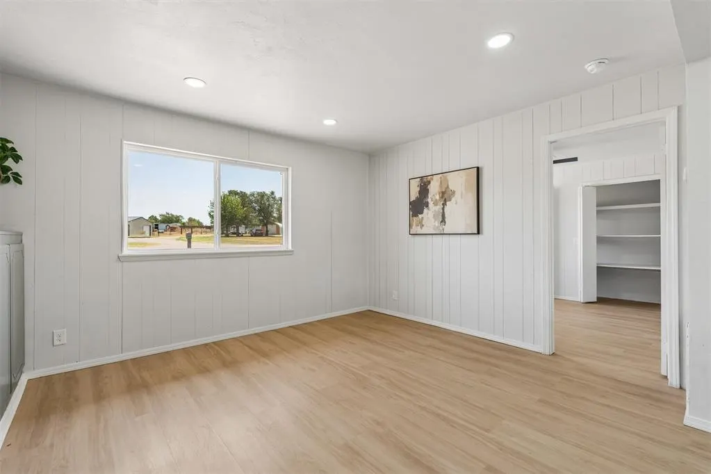 Photo 25 — 2024 E Robberts Avenue, Kingfisher, OK 73750