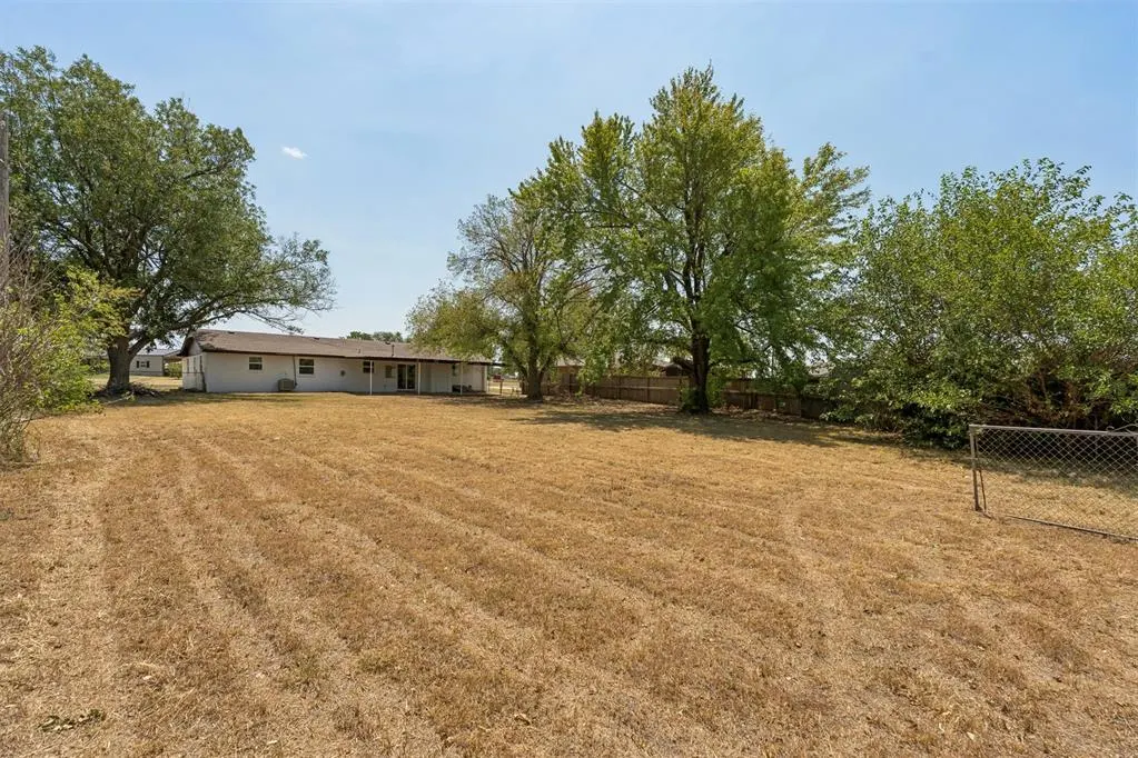 Photo 42 — 2024 E Robberts Avenue, Kingfisher, OK 73750