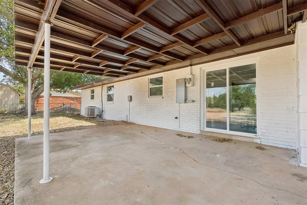 Photo 47 — 2024 E Robberts Avenue, Kingfisher, OK 73750