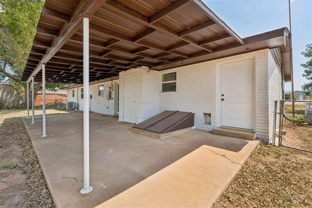 Photo 49 — 2024 E Robberts Avenue, Kingfisher, OK 73750