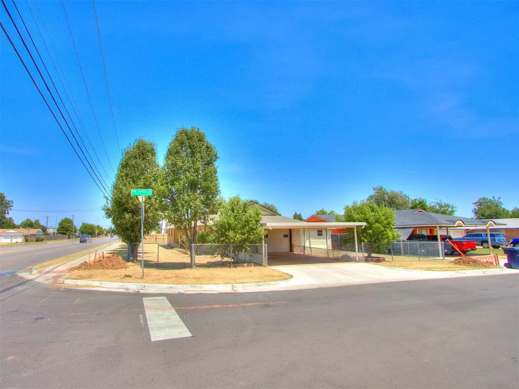 Photo 4 — 10500 N Western Avenue, Oklahoma City, OK 73114