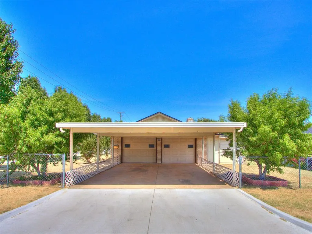 Photo 6 — 10500 N Western Avenue, Oklahoma City, OK 73114