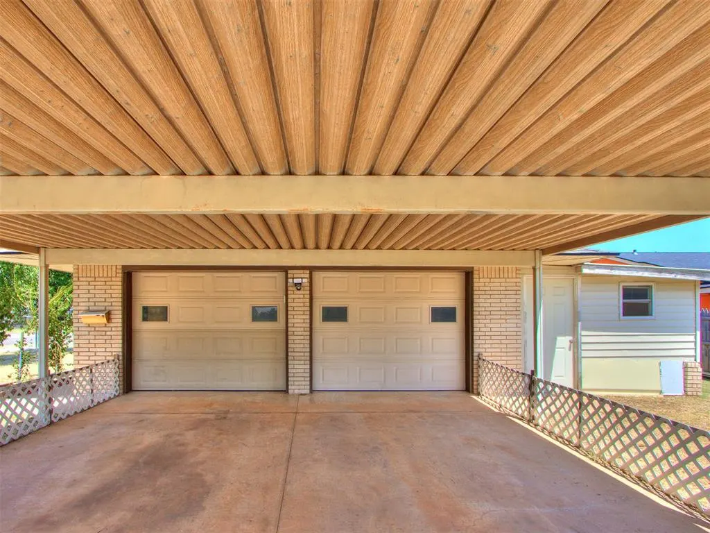 Photo 7 — 10500 N Western Avenue, Oklahoma City, OK 73114