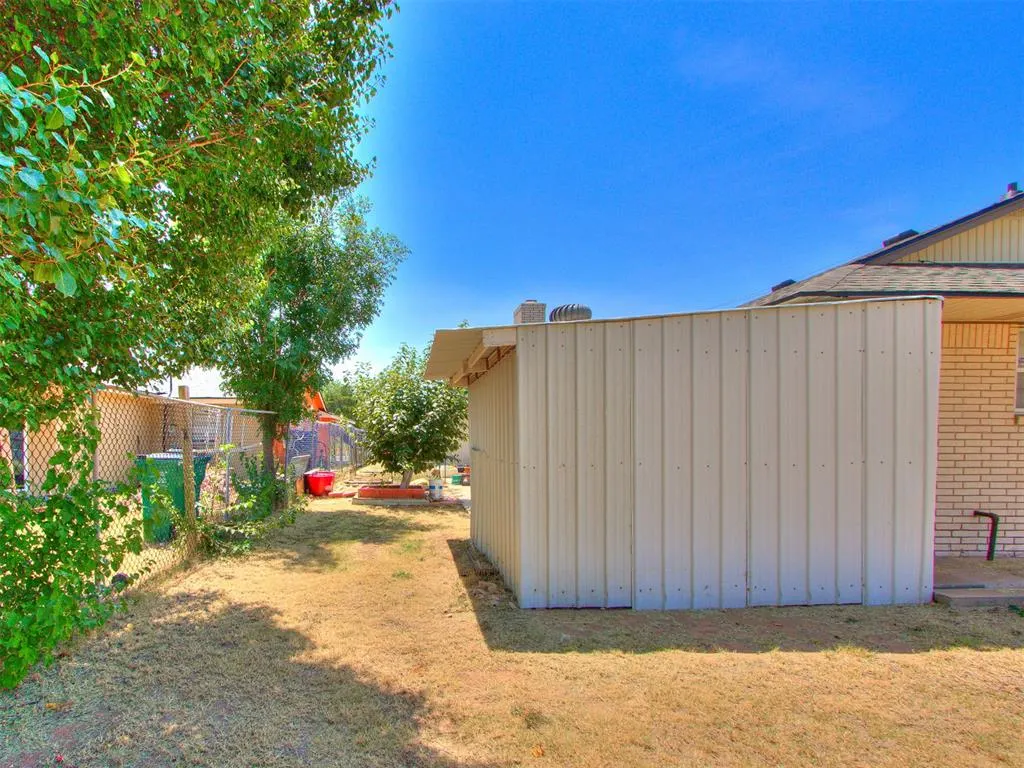 Photo 18 — 10500 N Western Avenue, Oklahoma City, OK 73114