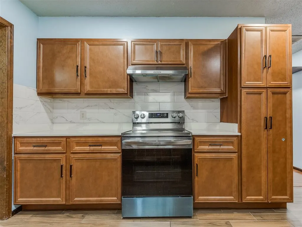 Photo 43 — 10500 N Western Avenue, Oklahoma City, OK 73114
