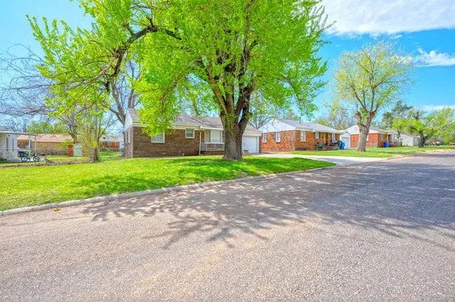 Photo 3 — 548 E Grumman Drive, Oklahoma City, OK 73110