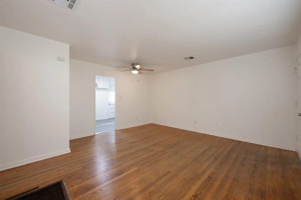 Photo 6 — 548 E Grumman Drive, Oklahoma City, OK 73110