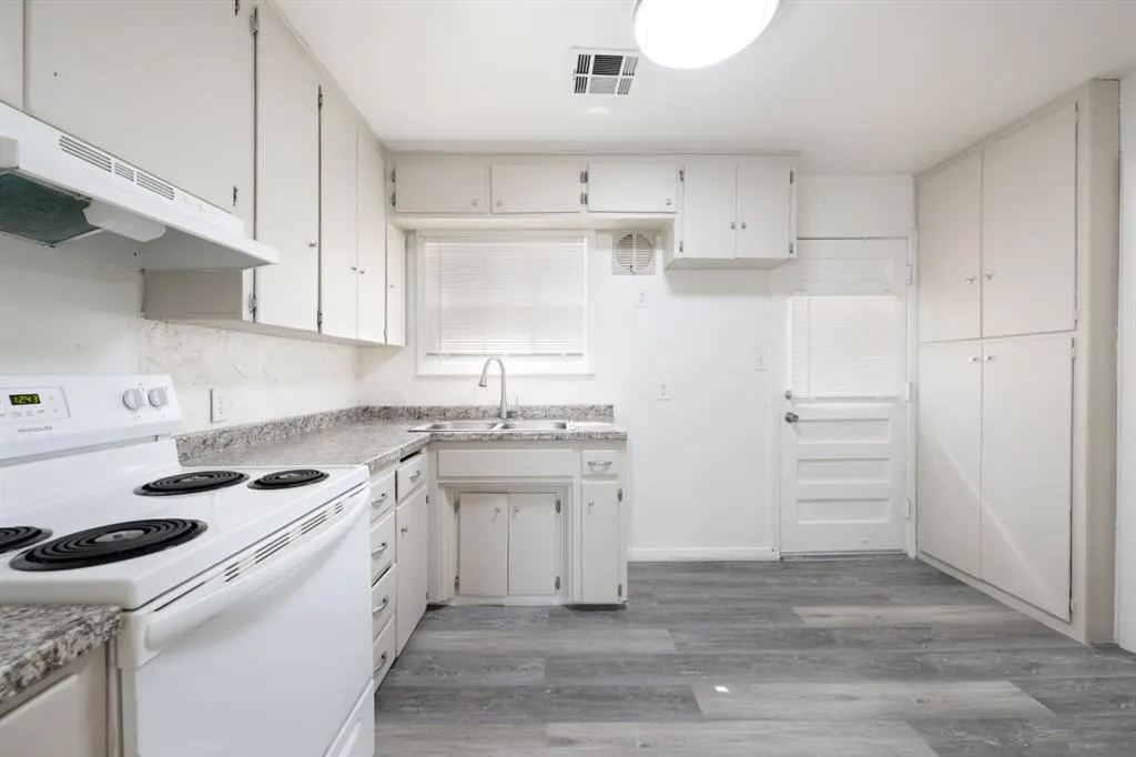 Photo 7 — 548 E Grumman Drive, Oklahoma City, OK 73110