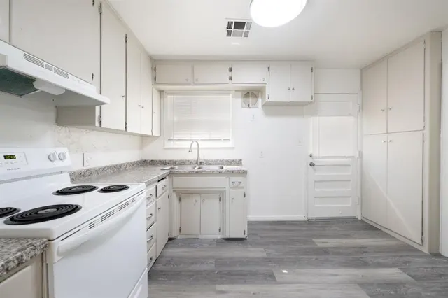 Photo 7 — 548 E Grumman Drive, Oklahoma City, OK 73110