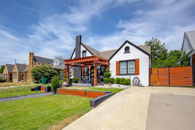 Photo 4 — 3013 NW 16th Street, Oklahoma City, OK 73107