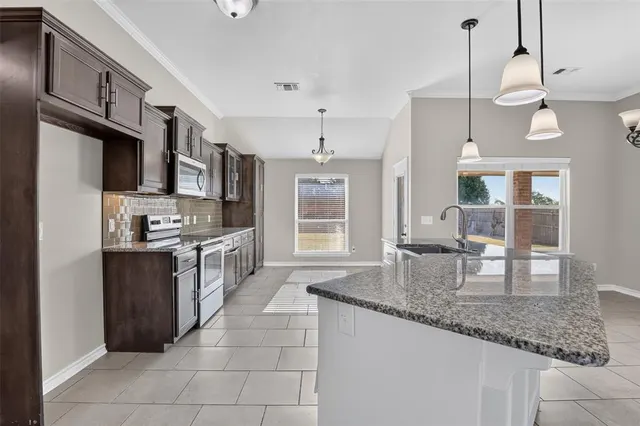 Photo 5 — 14100 Celeste Lane, Oklahoma City, OK 73170