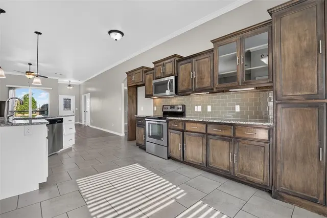 Photo 6 — 14100 Celeste Lane, Oklahoma City, OK 73170
