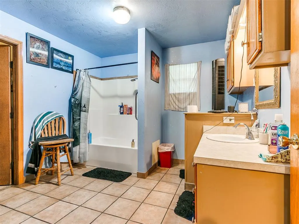 Photo 10 — 2533 SW 46th Street, Oklahoma City, OK 73119