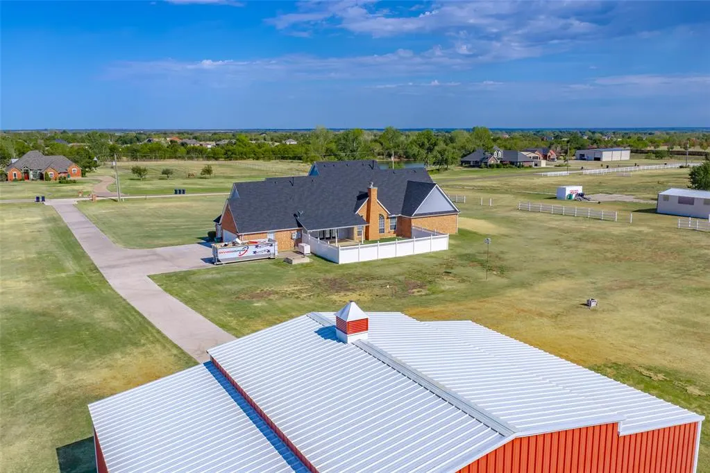 Photo 11 — 9301 Southern View Drive, Oklahoma City, OK 73165