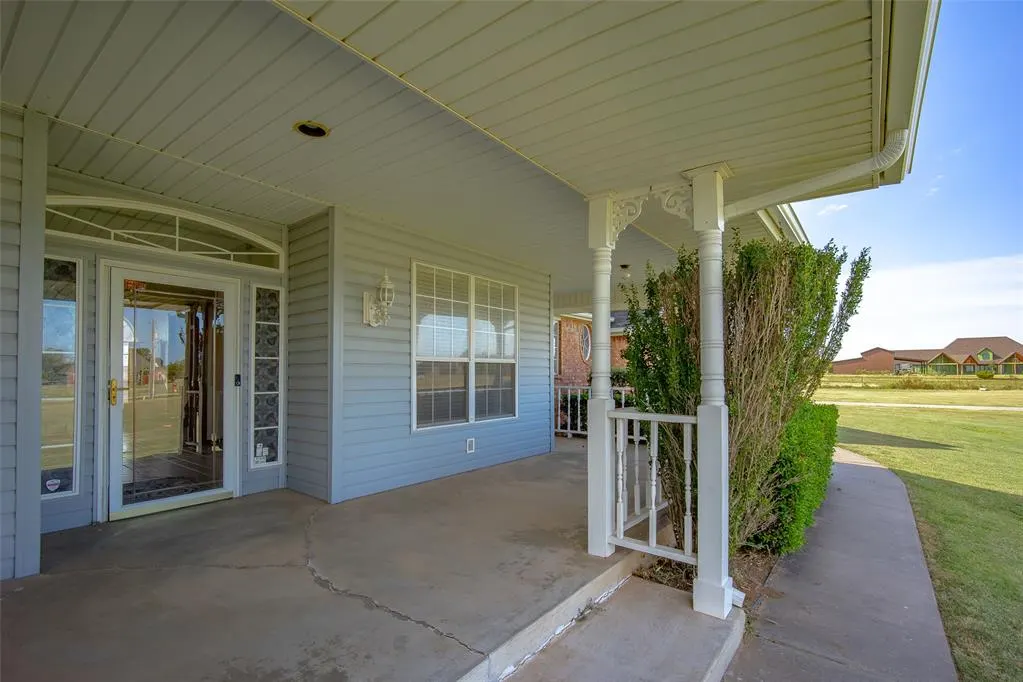 Photo 14 — 9301 Southern View Drive, Oklahoma City, OK 73165