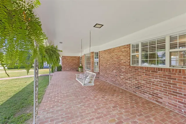 Photo 2 — 121 W 17th Street, Ada, OK 74820