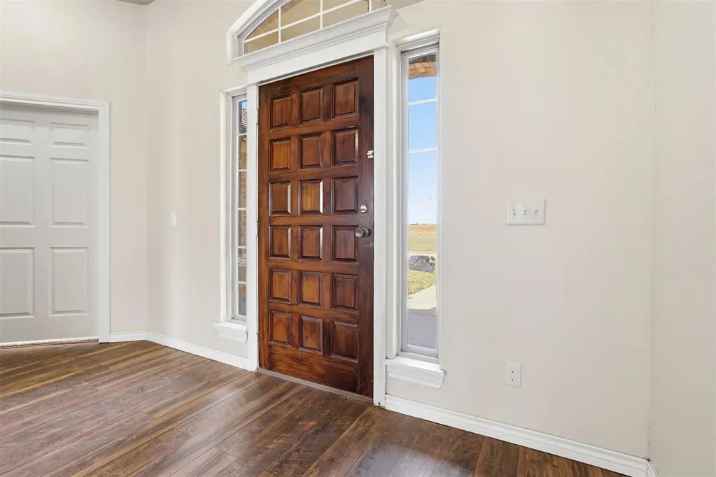 Photo 3 — 148 Gamble Lane, Elk City, OK 73644