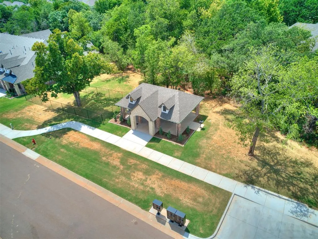 Photo 38 — 4109 Abbey Park Creek, Edmond, OK 73025