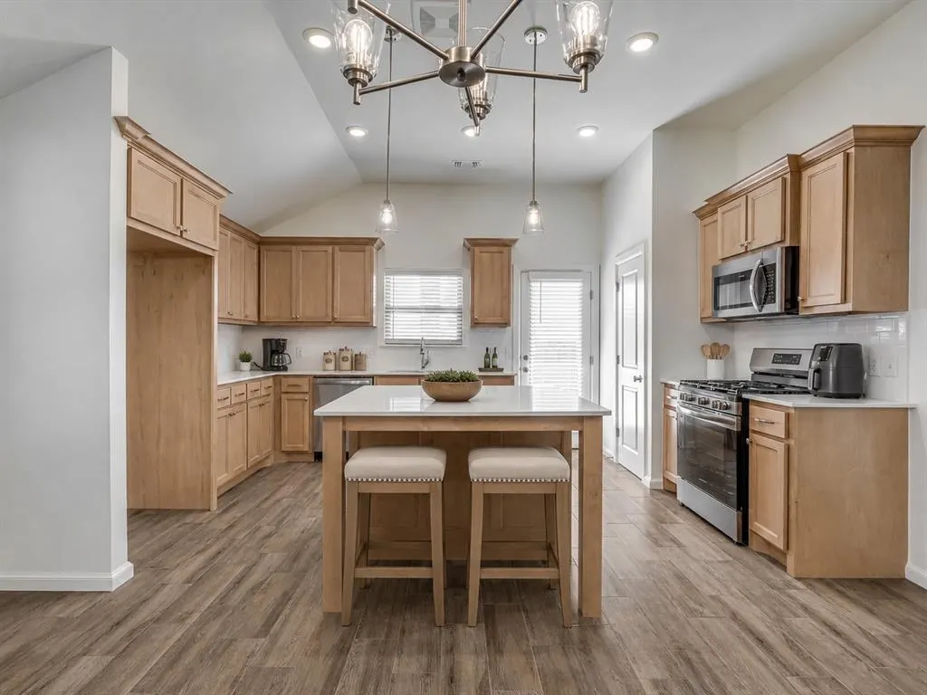 Photo 10 — 13604 Grass Plain Avenue, Yukon, OK 73099