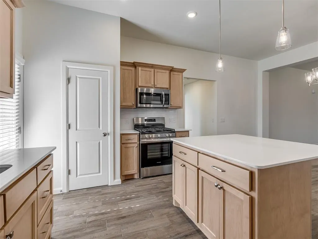 Photo 13 — 13604 Grass Plain Avenue, Yukon, OK 73099