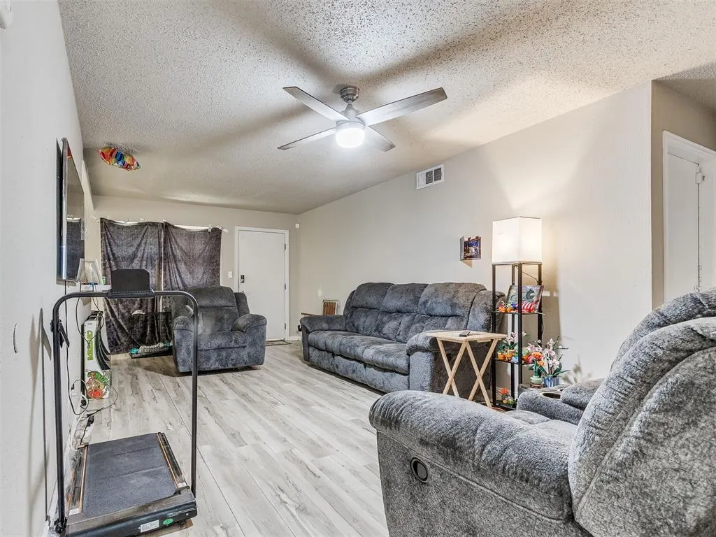 Photo 3 — 605 Eddie Drive, Oklahoma City, OK 73110