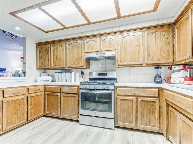 Photo 8 — 605 Eddie Drive, Oklahoma City, OK 73110