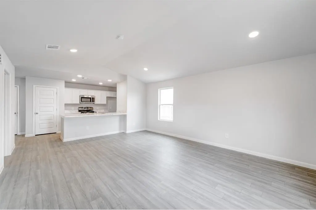 Photo 6 — 2320 28th Terrace, Chickasha, OK 73018
