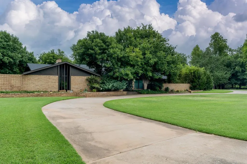 Front exterior — 14500 Wilson Road, Edmond, OK 73013