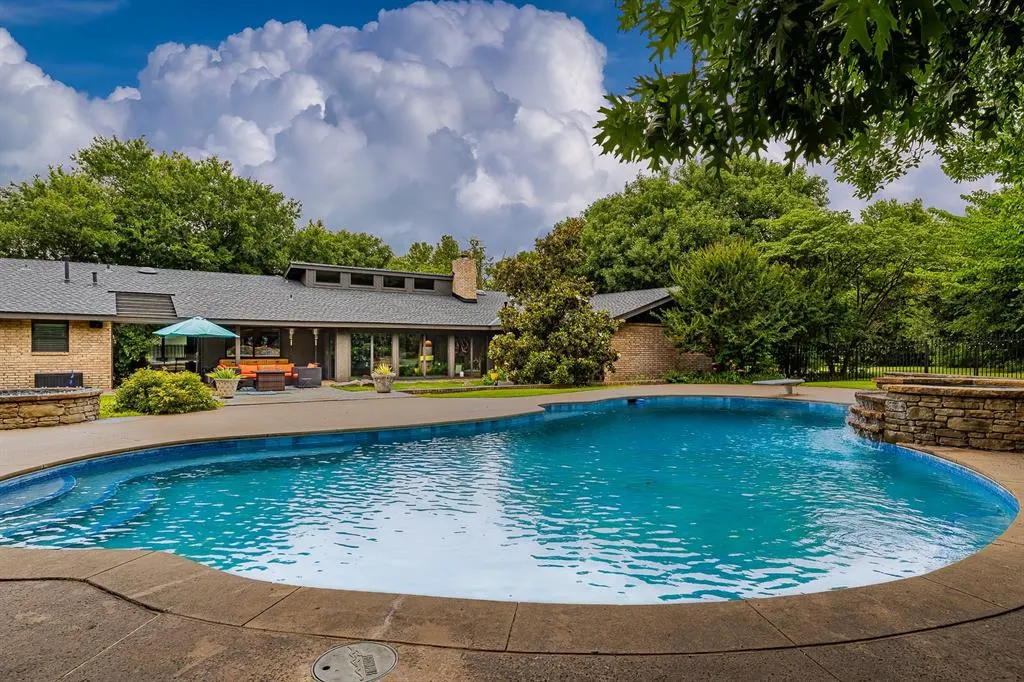 Photo 2 — 14500 Wilson Road, Edmond, OK 73013