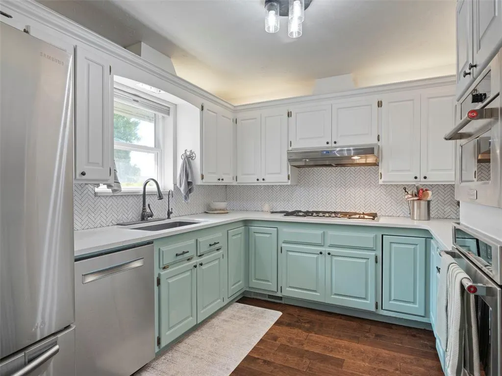 Photo 11 — 13124 Saint Andrews Drive, Oklahoma City, OK 73120
