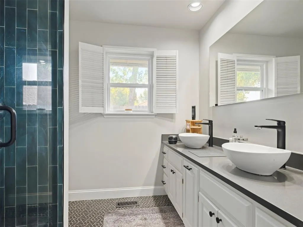 Photo 33 — 13124 Saint Andrews Drive, Oklahoma City, OK 73120
