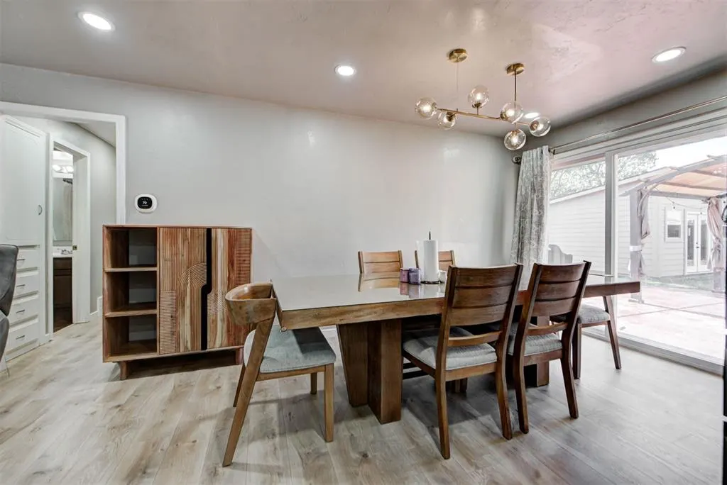 Photo 16 — 704 SW 1st Street, Moore, OK 73160