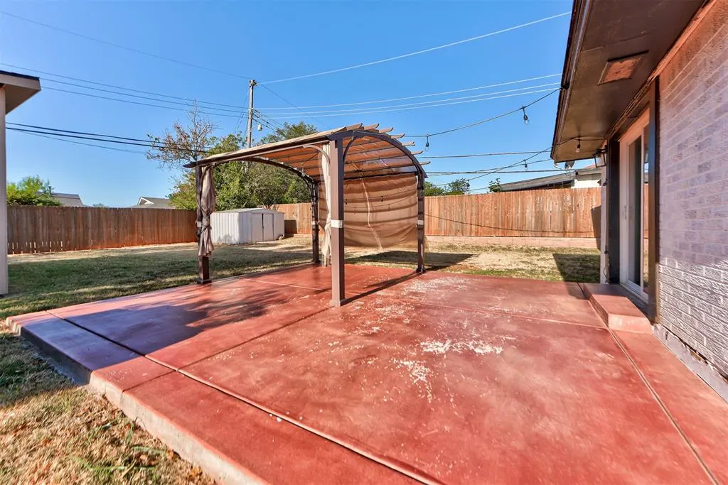 Photo 40 — 704 SW 1st Street, Moore, OK 73160