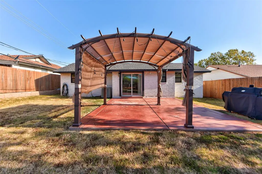 Photo 41 — 704 SW 1st Street, Moore, OK 73160