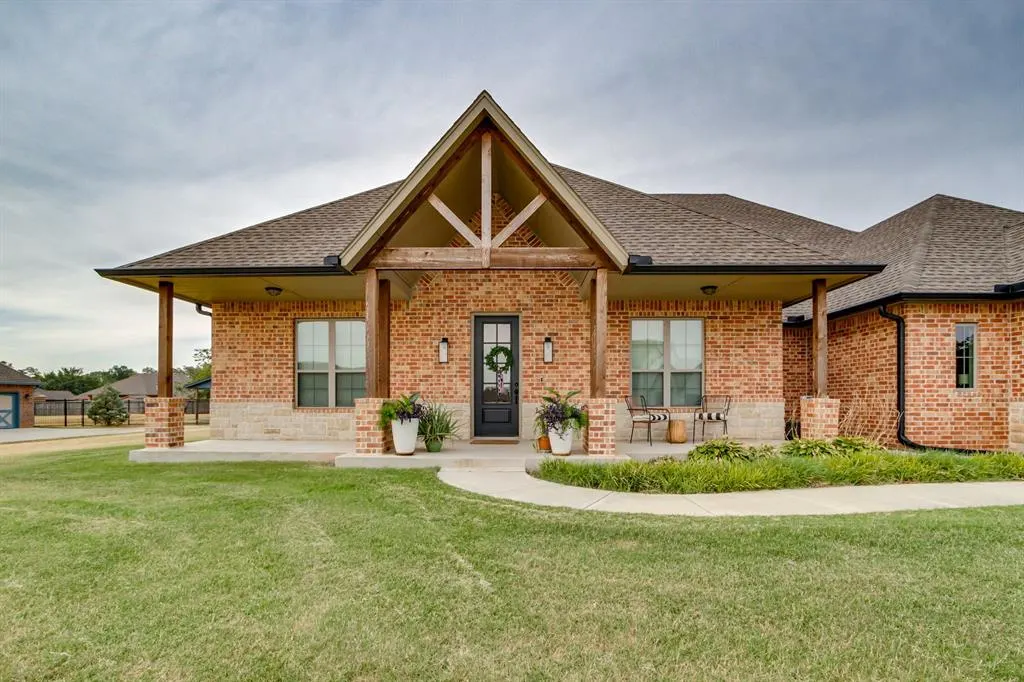 Photo 3 — 1408 W Harvard Way, Mustang, OK 73064
